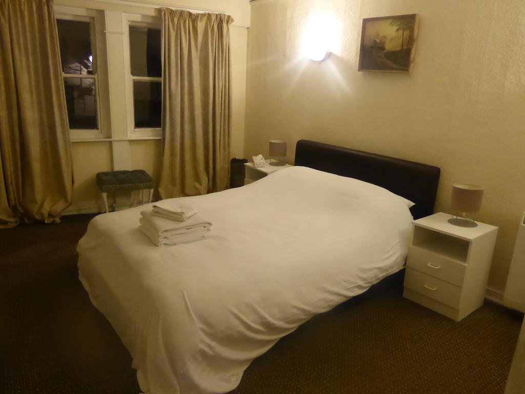 Kings Arms Hotel Penryn Δωμάτιο φωτογραφία